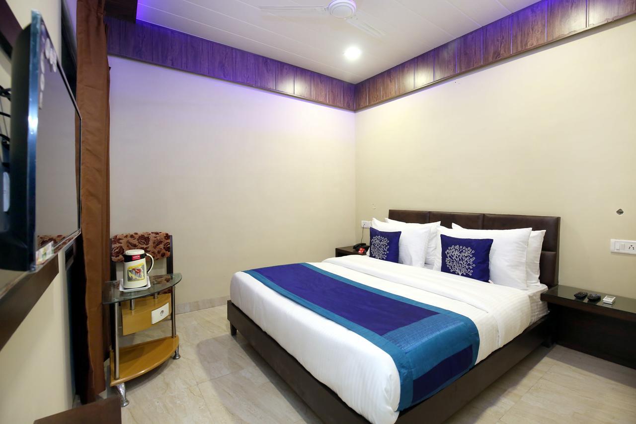 Capital O 9822 Hotel Seven Chandigarh Exterior photo