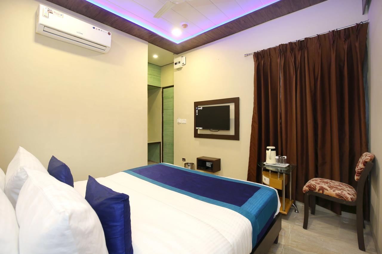 Capital O 9822 Hotel Seven Chandigarh Exterior photo