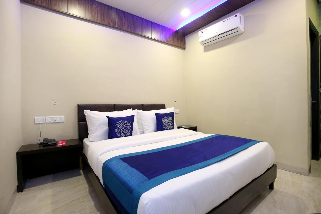 Capital O 9822 Hotel Seven Chandigarh Exterior photo