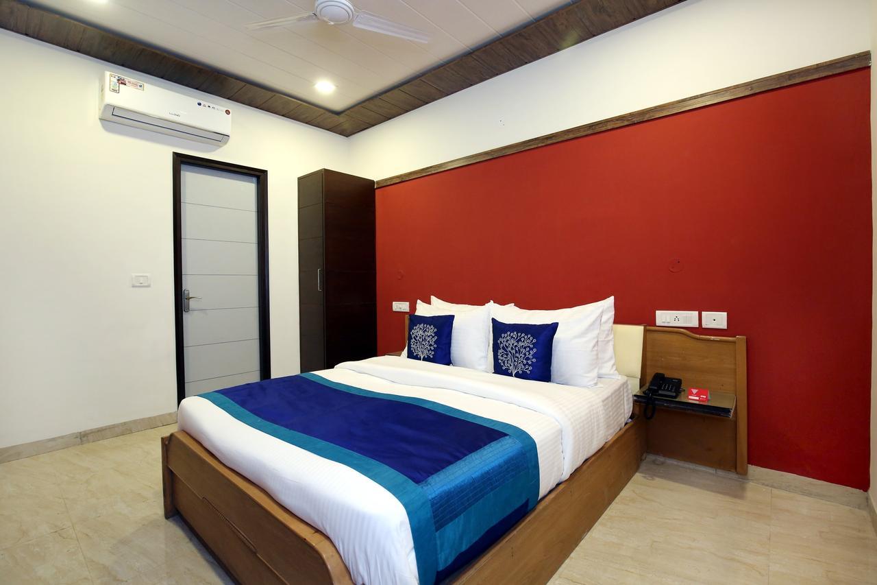 Capital O 9822 Hotel Seven Chandigarh Exterior photo