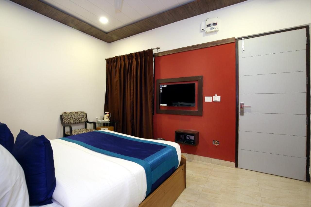 Capital O 9822 Hotel Seven Chandigarh Exterior photo